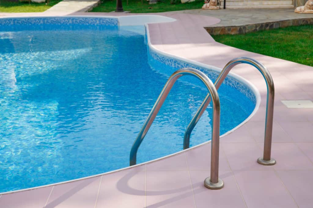 Vacation Treat Your Pool in Six Steps